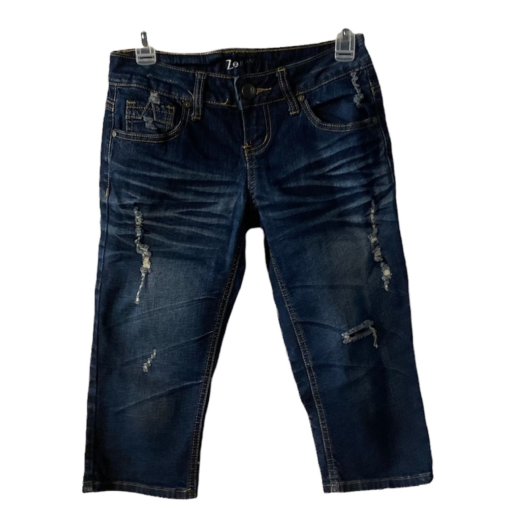 Z2 distressed dark blue jeans capris